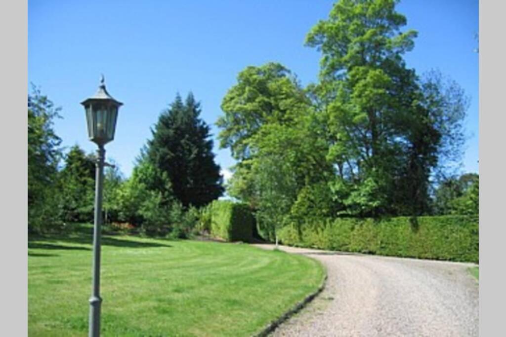Harleyburn Cottages - Stables And Saddlery Melrose Exterior foto